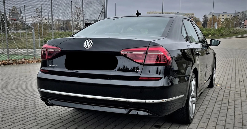 Volkswagen Passat cena 65800 przebieg: 105000, rok produkcji 2017 z Sopot małe 67